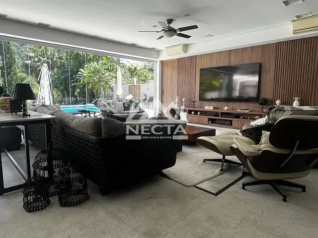 Casa com 800m² 7 quartos e 9 banheiros, à venda, no bairro Tabatinga em Caraguatatuba