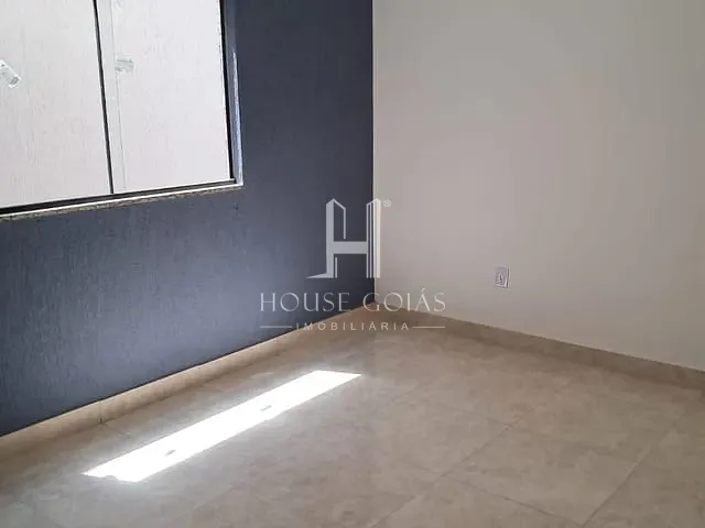 Casa 2 quartos e 1 banheiro, à venda, no bairro Jardim Ipanema em Trindade