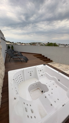 Casa com 360m² 4 quartos e 5 banheiros, à venda, no bairro Lagoa em Macaé