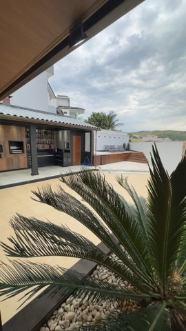 Casa com 360m² 4 quartos e 5 banheiros, à venda, no bairro Lagoa em Macaé