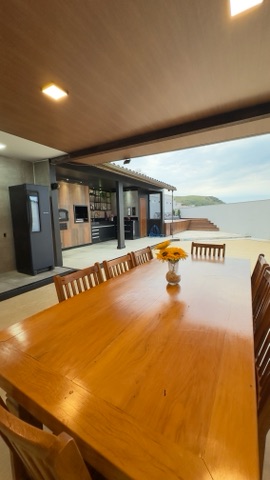 Casa com 360m² 4 quartos e 5 banheiros, à venda, no bairro Lagoa em Macaé