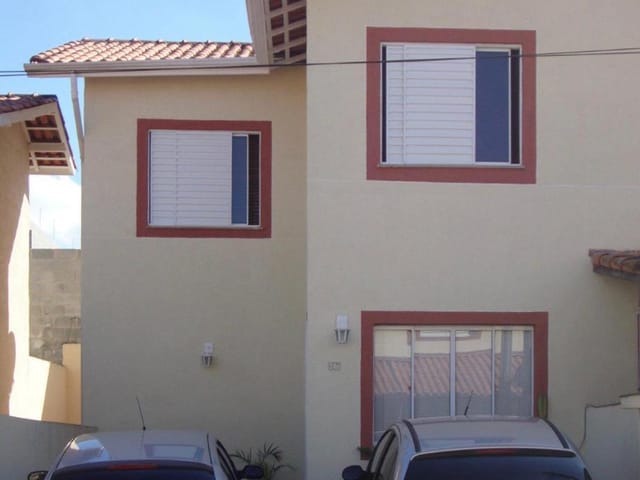 Casa com 70m² 2 quartos e 2 banheiros, à venda, no bairro Jardim Petrópolis em Cotia