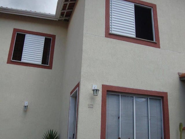 Casa com 70m² 2 quartos e 2 banheiros, à venda, no bairro Jardim Petrópolis em Cotia