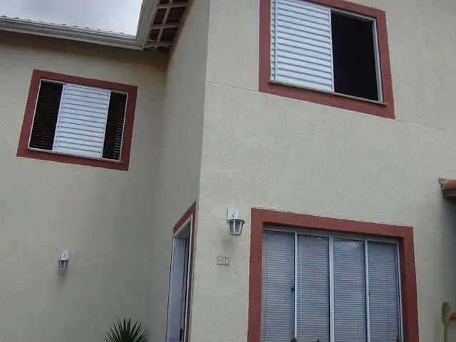 Casa com 70m² 2 quartos e 2 banheiros, à venda, no bairro Jardim Petrópolis em Cotia