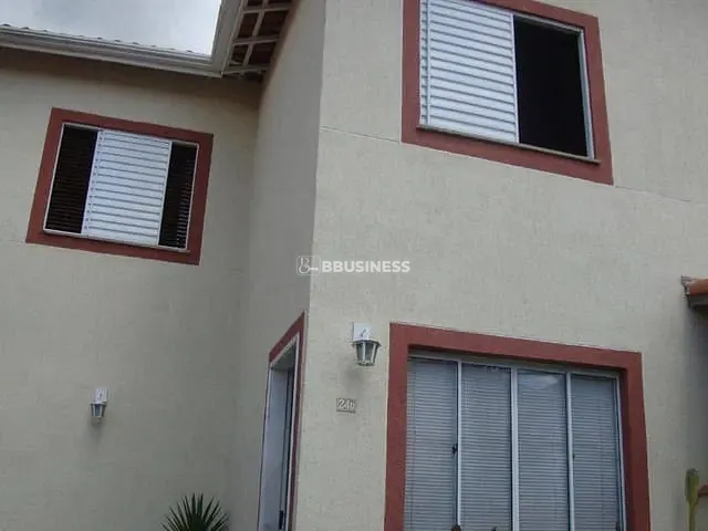 Casa com 70m² 2 quartos e 2 banheiros, à venda, no bairro Jardim Petrópolis em Cotia