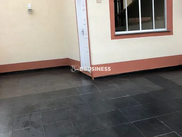Casa com 70m² 2 quartos e 2 banheiros, à venda, no bairro Jardim Petrópolis em Cotia
