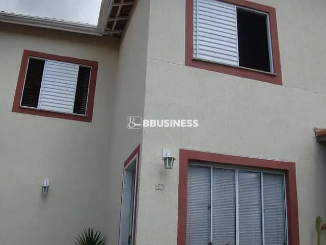 Casa com 70m² 2 quartos e 2 banheiros, à venda, no bairro Jardim Petrópolis em Cotia