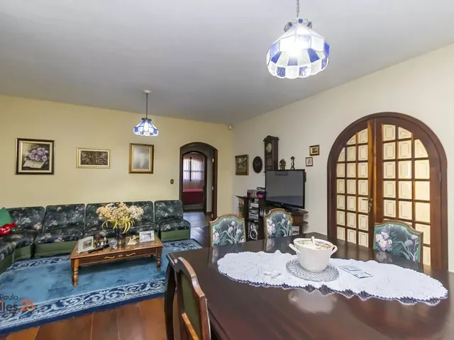 Casa 5 quartos e 2 banheiros, à venda, no bairro Bairro Alto em Curitiba