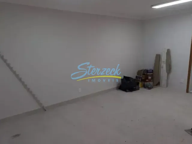 Casa 2 quartos e 2 banheiros, para alugar, no bairro Capela em Vinhedo
