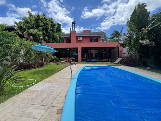 Casa com 750m² 2 quartos e 3 banheiros, à venda, no bairro Laranjal em Pelotas