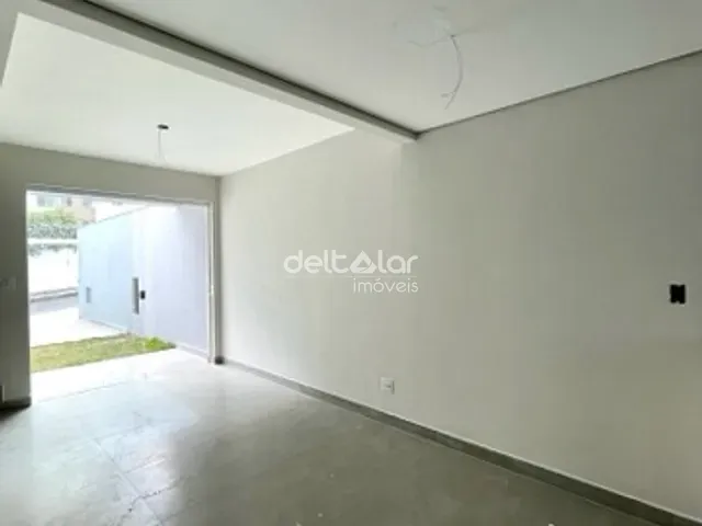 Casa com 70m² 2 quartos e 2 banheiros, à venda, no bairro Planalto em Belo Horizonte