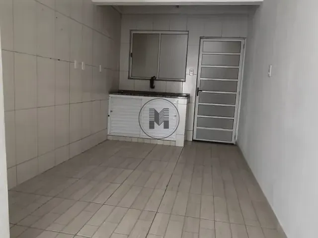 Casa 3 quartos e 1 banheiro, à venda, no bairro Jardim Aeroporto em Guaratinguetá