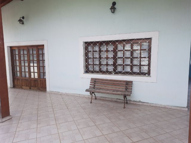 Casa com 388m² 4 quartos e 2 banheiros, à venda, no bairro Loteamento São Paulo em Pindamonhangaba