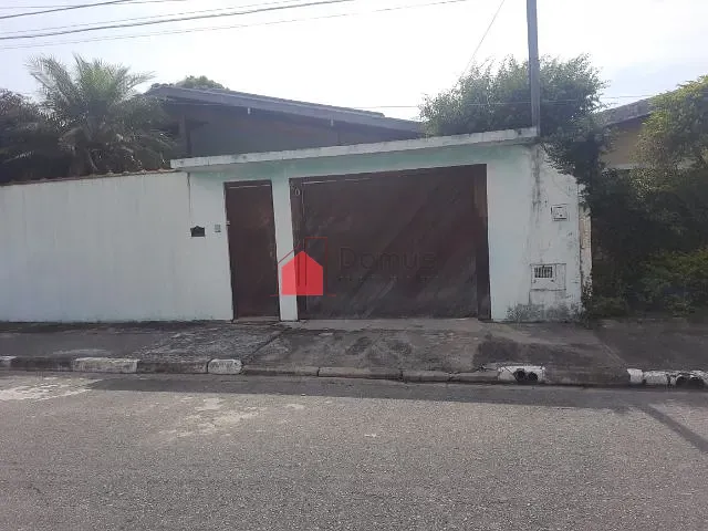 Casa com 388m² 4 quartos e 2 banheiros, à venda, no bairro Loteamento São Paulo em Pindamonhangaba