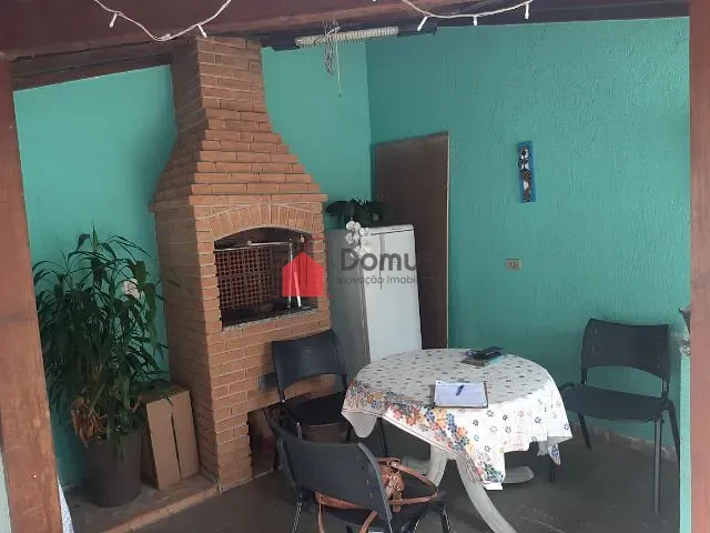 Casa com 388m² 4 quartos e 2 banheiros, à venda, no bairro Loteamento São Paulo em Pindamonhangaba