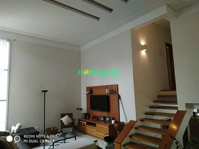 Casa com 217m² 3 quartos e 4 banheiros, à venda, no bairro Urbanova em São José dos Campos
