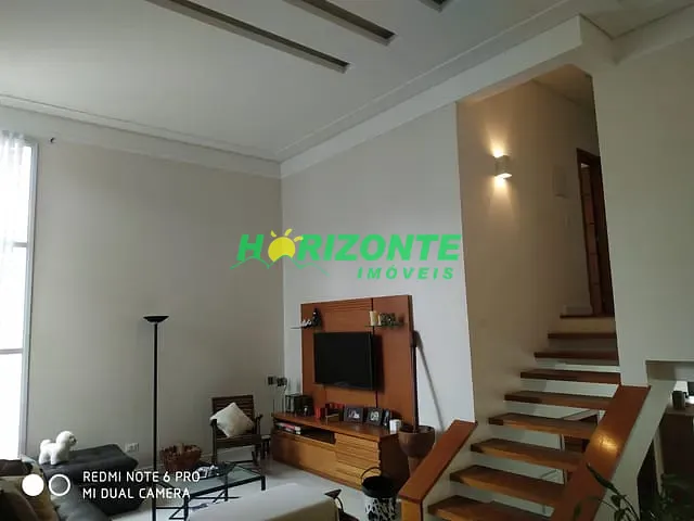 Casa com 217m² 3 quartos e 4 banheiros, à venda, no bairro Urbanova em São José dos Campos