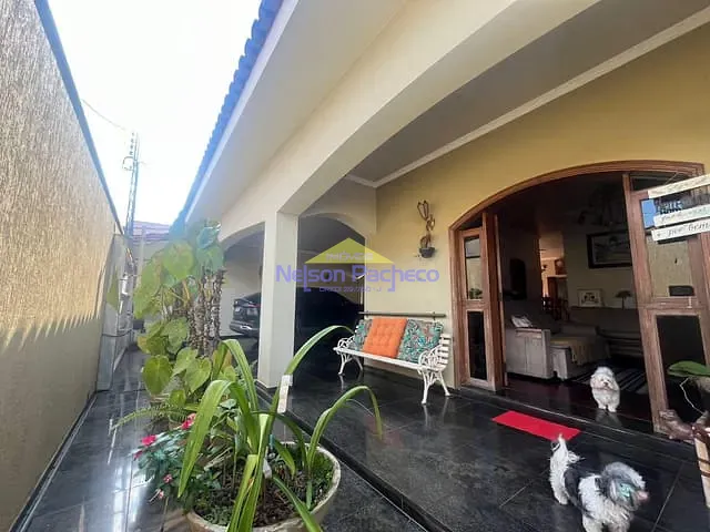 Casa com 542m² 3 quartos e 2 banheiros, para alugar, no bairro Centro em Capivari