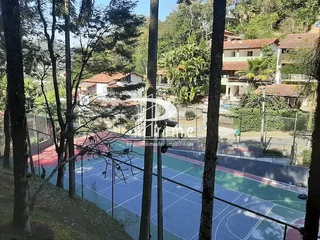 Casa com 450m² 4 quartos e 3 banheiros, à venda, no bairro Itaipu em Niterói