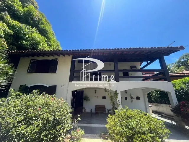 Casa com 450m² 4 quartos e 3 banheiros, à venda, no bairro Itaipu em Niterói