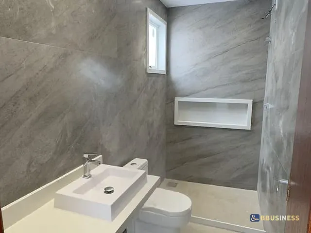 Casa 3 quartos e 3 banheiros, à venda, no bairro Parque Tarcisio Miranda em Campos dos Goytacazes