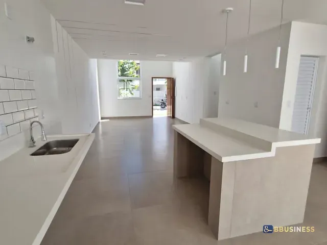 Casa 3 quartos e 3 banheiros, à venda, no bairro Parque Tarcisio Miranda em Campos dos Goytacazes
