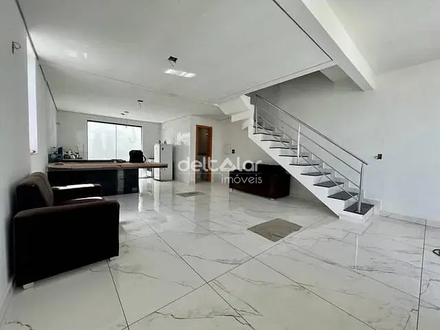 Casa com 110m² 3 quartos e 2 banheiros, à venda, no bairro Santa Monica em Belo Horizonte