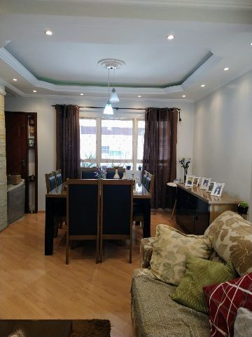 Casa com 250m² 2 quartos e 2 banheiros, à venda, no bairro Flor do Vale em Taubaté
