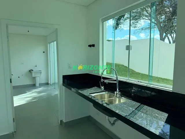 Casa com 1000m² 4 quartos e 5 banheiros, à venda, no bairro Recanto Santa Bárbara em Jambeiro