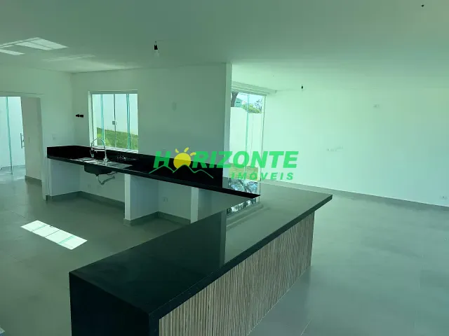 Casa com 1000m² 4 quartos e 5 banheiros, à venda, no bairro Recanto Santa Bárbara em Jambeiro