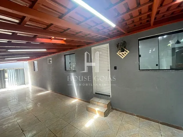 Casa com 161m² 5 quartos e 2 banheiros, à venda, no bairro Centro  em Guapó