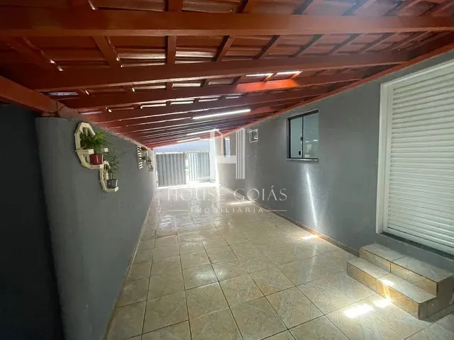 Casa com 161m² 5 quartos e 2 banheiros, à venda, no bairro Centro  em Guapó