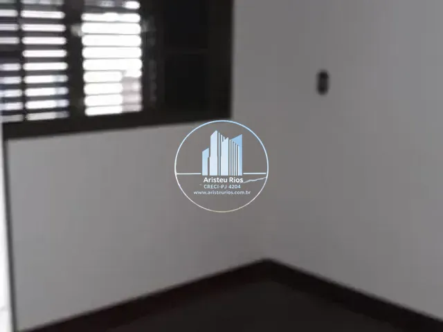 Casa com 150m² 2 quartos e 1 banheiro, para alugar, no bairro Centro em Pouso Alegre