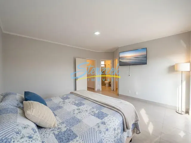 Casa com 252m² 4 quartos e 4 banheiros, à venda, no bairro Pinheirinho em Vinhedo