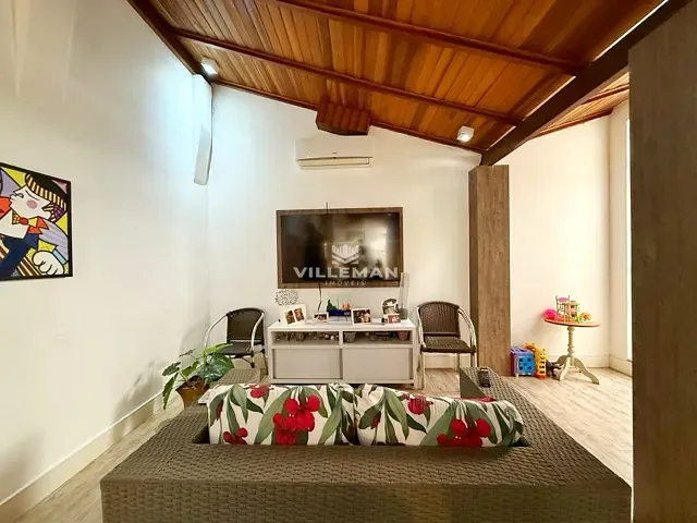 Casa 3 quartos e 4 banheiros, à venda, no bairro Jardim Novo Horizonte em Maringá