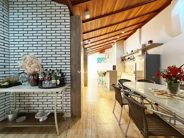 Casa 3 quartos e 4 banheiros, à venda, no bairro Jardim Novo Horizonte em Maringá