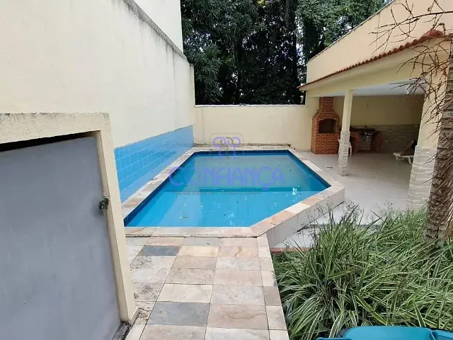 Casa 3 quartos e 3 banheiros, à venda, no bairro Santa Cruz em Rio de Janeiro