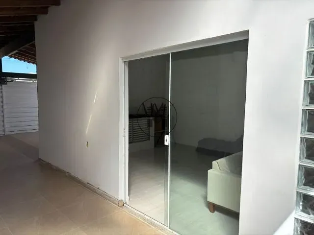 Casa com 184m² 2 quartos e 2 banheiros, à venda, no bairro Vila Bela em Guaratinguetá