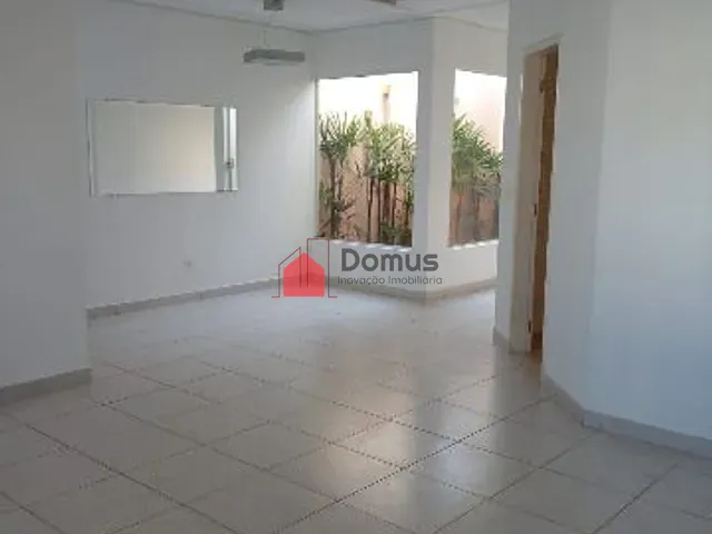 Casa 3 quartos e 1 banheiro, à venda, no bairro Parque Taubaté-Guaçu em Taubaté