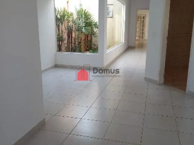 Casa 3 quartos e 1 banheiro, à venda, no bairro Parque Taubaté-Guaçu em Taubaté