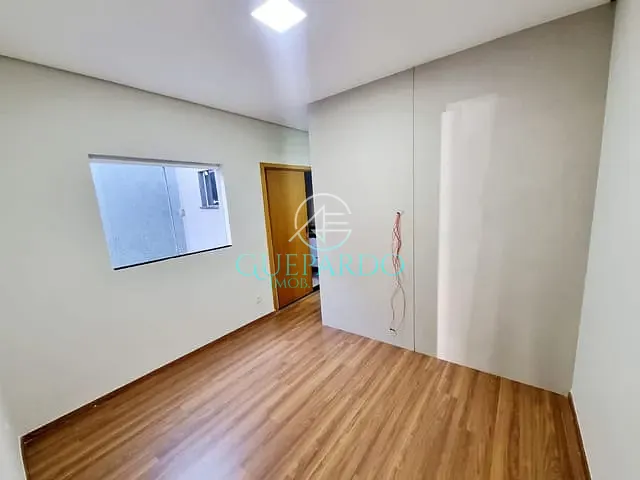Casa com 147m² 3 quartos e 2 banheiros, à venda, no bairro Jardim Belo Horizonte em Londrina
