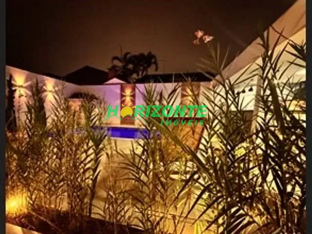 Casa 5 quartos e 3 banheiros, à venda, no bairro Jardim das Colinas em São José dos Campos