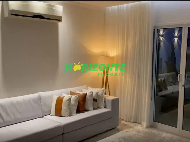 Casa 5 quartos e 3 banheiros, à venda, no bairro Jardim das Colinas em São José dos Campos