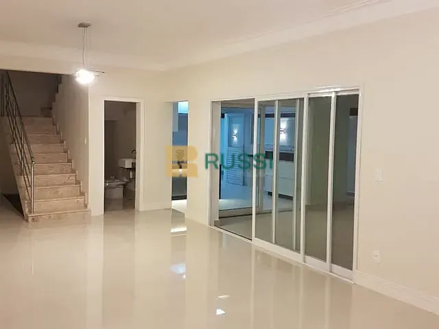 Casa com 309m² 4 quartos e 5 banheiros, à venda, no bairro Urbanova em São José dos Campos