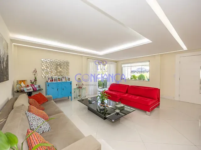 Casa 5 quartos e 6 banheiros, à venda, no bairro Campo Grande em Rio de Janeiro
