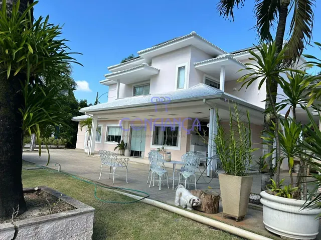 Casa 5 quartos e 6 banheiros, à venda, no bairro Campo Grande em Rio de Janeiro
