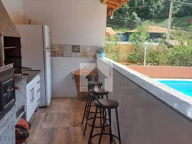 Casa com 300m² 2 quartos e 2 banheiros, à venda, no bairro Roseira em Jundiaí