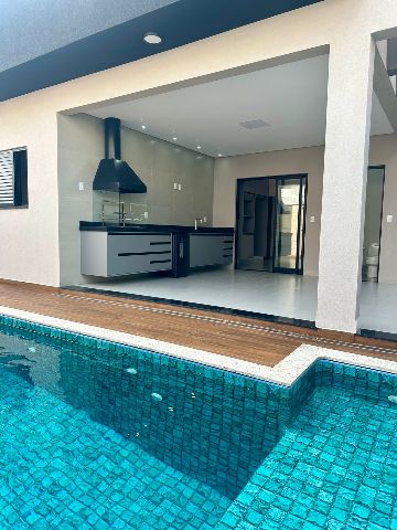 Casa com 300m² 3 quartos e 2 banheiros, à venda, no bairro Bairro do Grama em Caçapava
