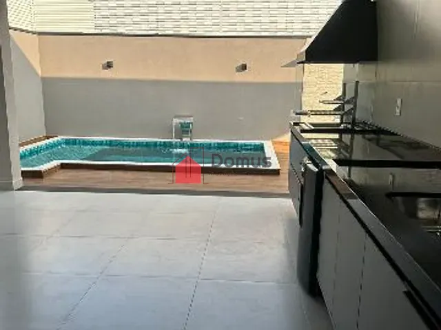 Casa com 300m² 3 quartos e 2 banheiros, à venda, no bairro Bairro do Grama em Caçapava