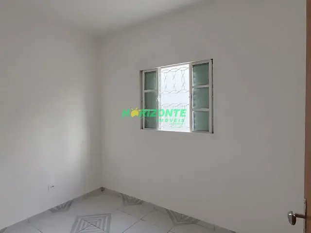 Casa 3 quartos e 2 banheiros, à venda, no bairro Jardim São Leopoldo em São José dos Campos
